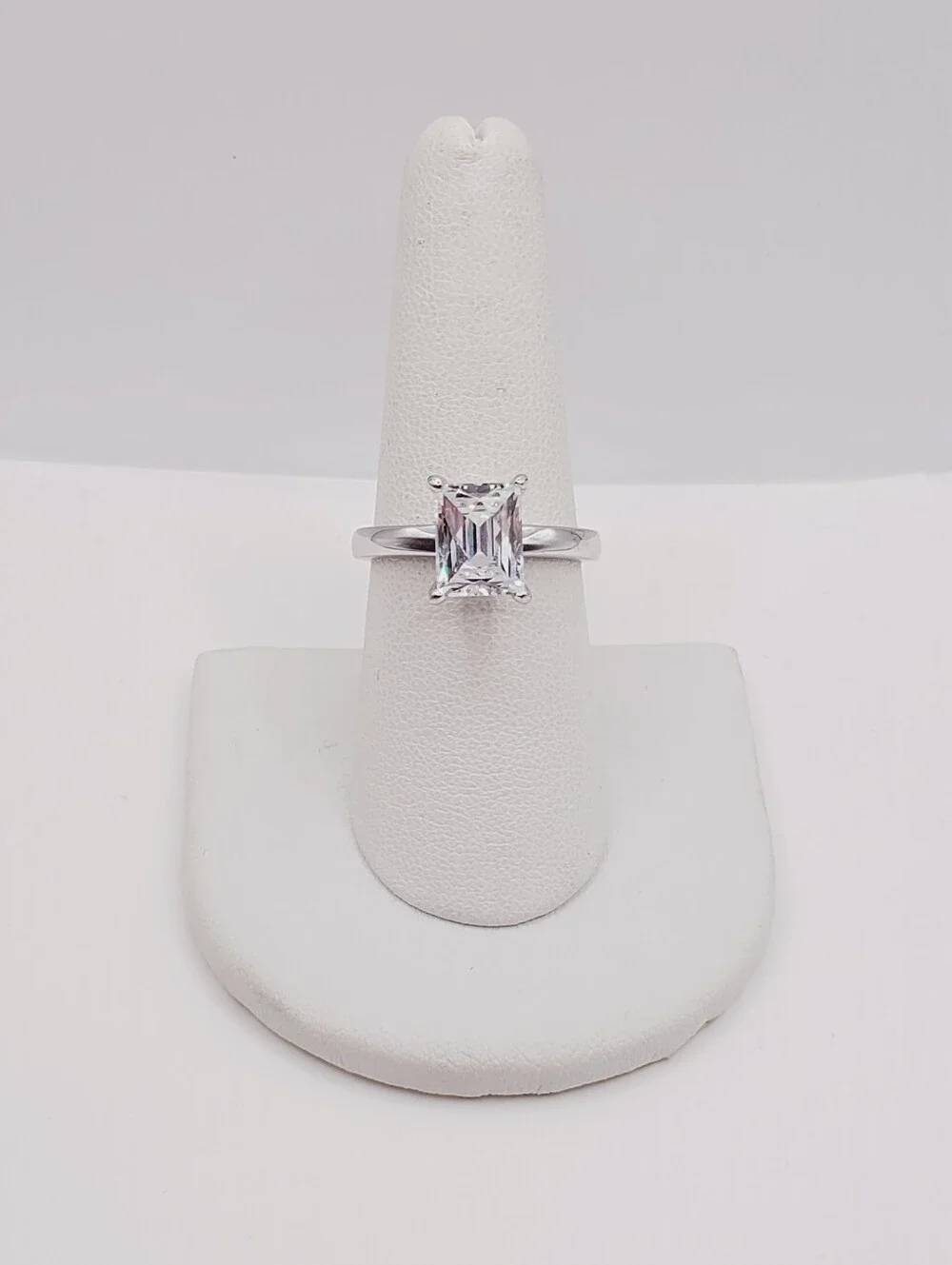 Classic Solitaire Ring - 925 Sterling Silver